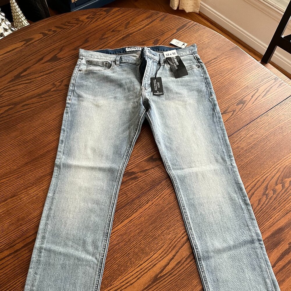Express Men's Rocco Slim Fit Slim Leg Jeans 33x32 Never worn, tags attached!